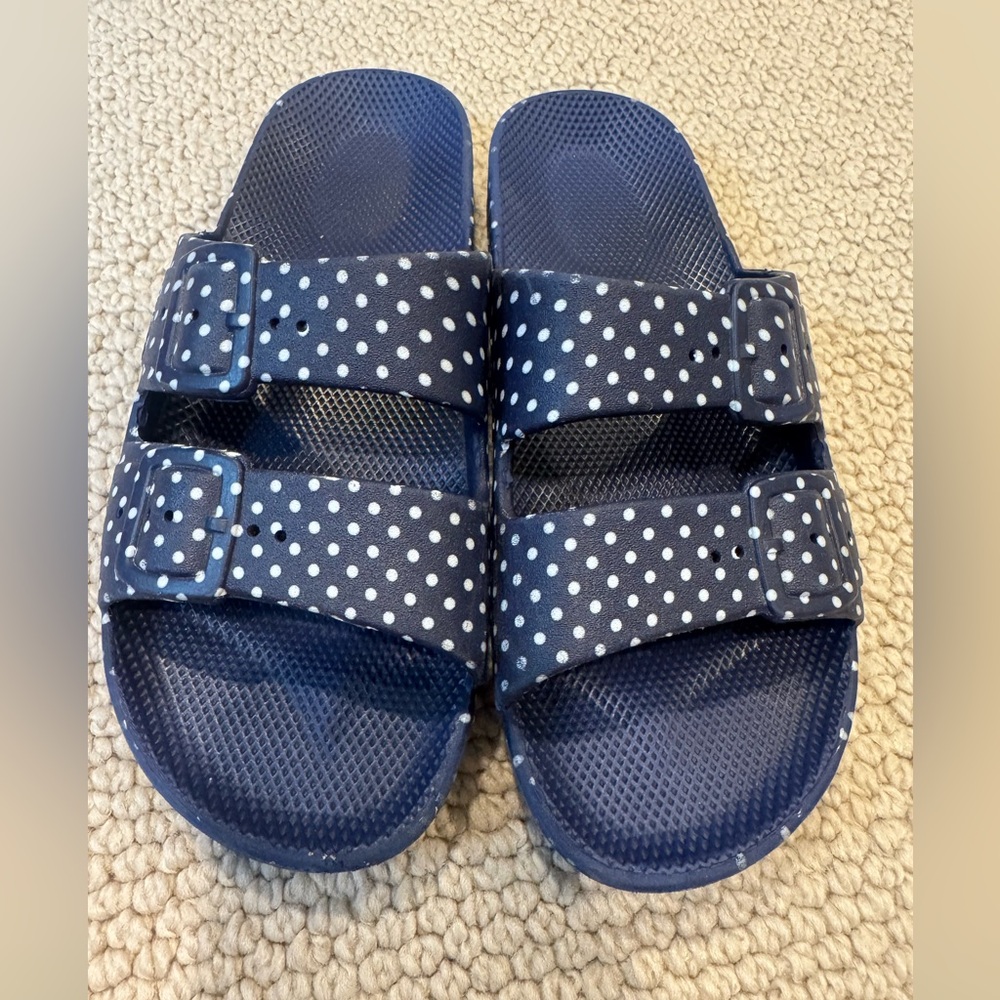Kids Polka Dot Freedom Moses Sandals - Navy Blue